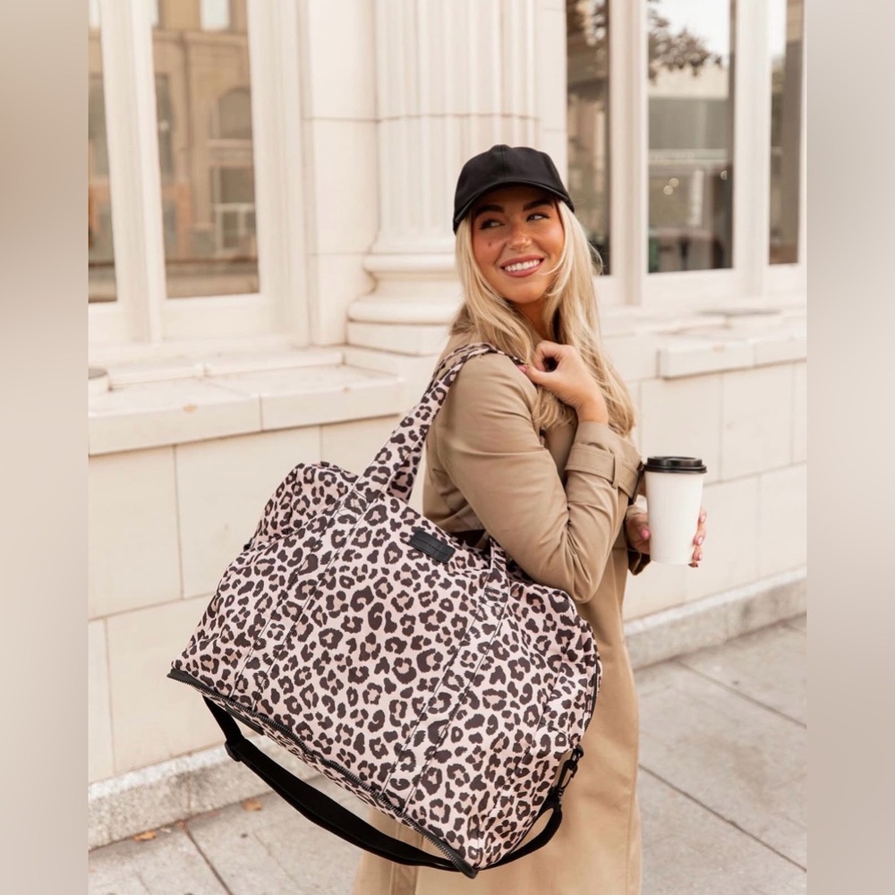 ✨SOLD✨ NWT Poppy & Peonies Leopard Print Packable Women's Duffel Bag